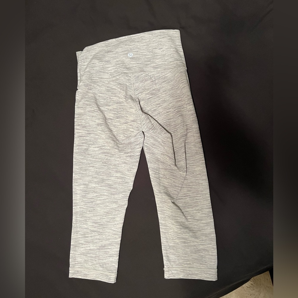 Lululemon cropped leggings